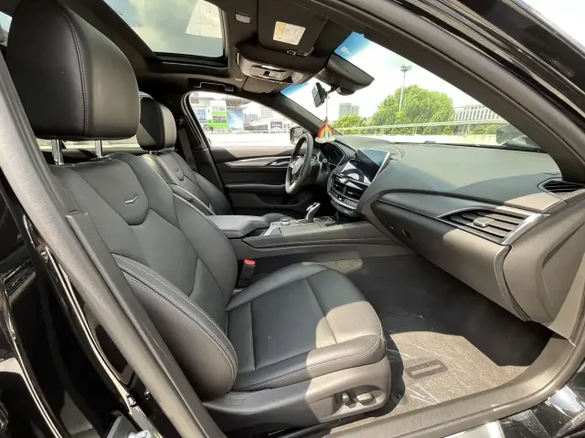 Cadillac CT5 — Фото автомобиля 10