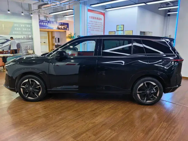 Toyota BoZhi 3X — Фото автомобиля 8