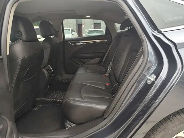 Buick LaCrosse — Фото автомобиля 16