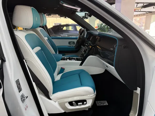 Rolls-Royce Cullinan — Фото автомобиля 10