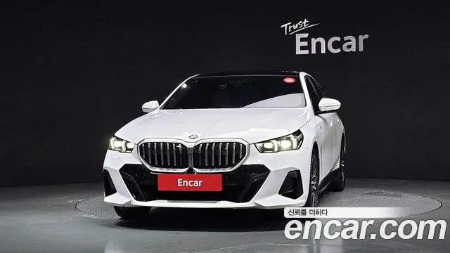 BMW 5-Series — Фото автомобиля 3