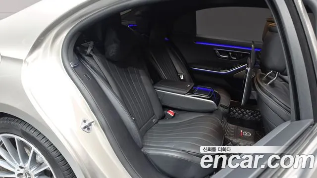 Mercedes-Benz S-Class — Фото автомобиля 11