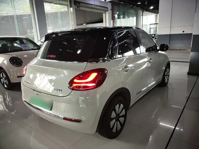 Wuling Bingo — Фото автомобиля 6