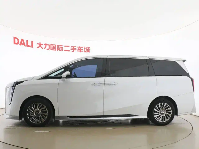 GAC Trumpchi M8 — Фото автомобиля 2
