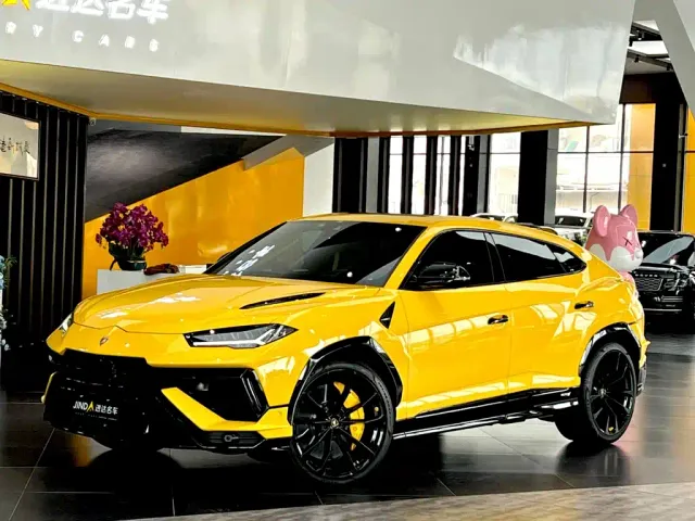 Фотография автомобиля — Lamborghini Urus