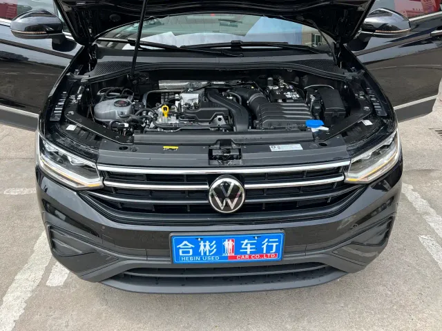 Volkswagen Tiguan L — Фото автомобиля 12