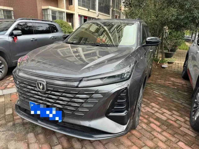 Фотография автомобиля — Changan CS75 Plus