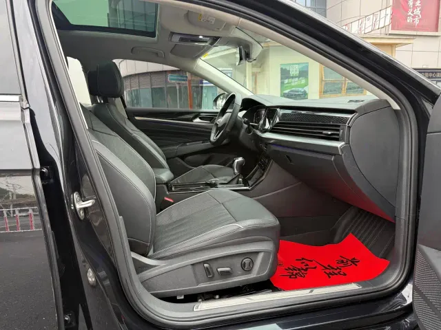 Volkswagen Passat — Фото автомобиля 9
