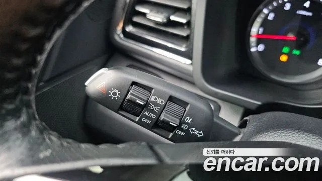 KG_Mobility_Ssangyong TIBOLI Very New Tivoli Бензин 1.5 2WD — Фото автомобиля 29