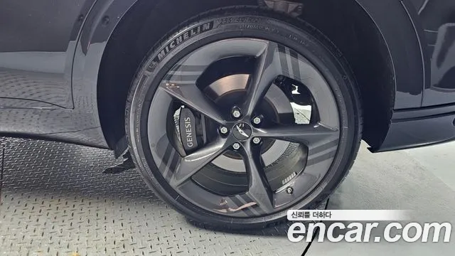 Genesis GV70 2.5T Бензин 2WD — Фото автомобиля 5