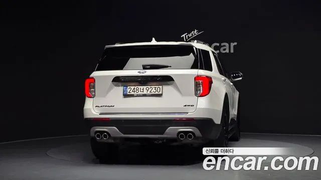 Ford Explorer Explorer 6 поколение 3.0 Platinum 4WD — Фото автомобиля 3