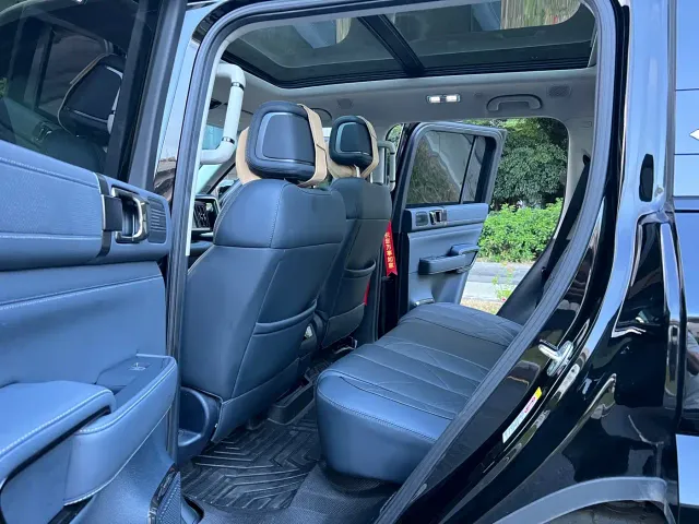 BYD FangChengBao Leopard 5 — Фото автомобиля 10