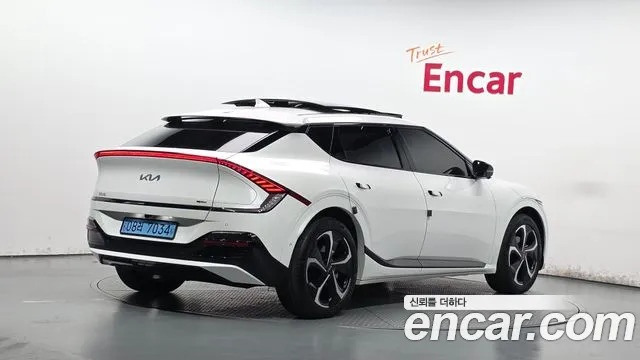 Kia EV6 — Фото автомобиля 2