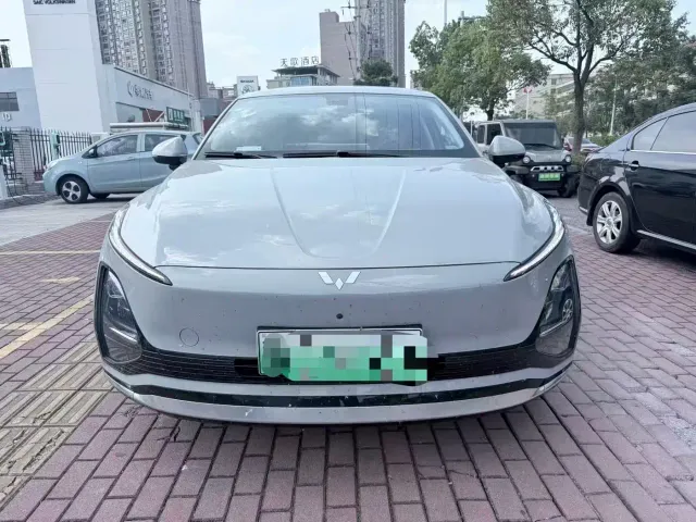 Wuling Starlight — Фото автомобиля 2