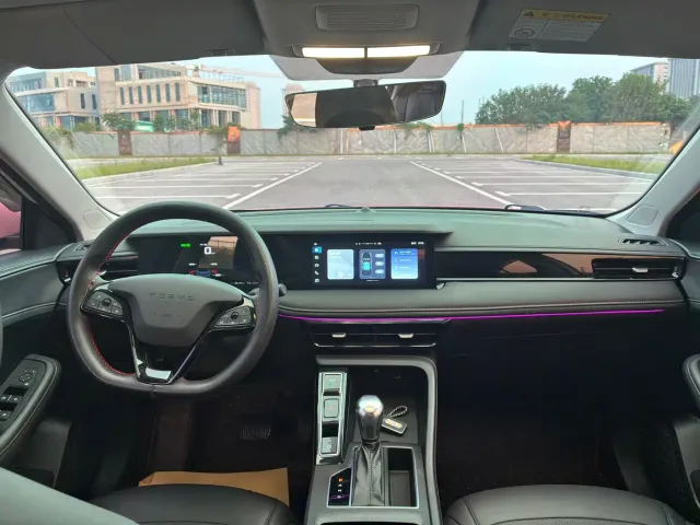 Roewe i5 — Фото автомобиля 10