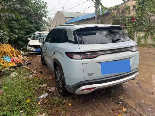 BYD Song L DM-i — Фото автомобиля 9