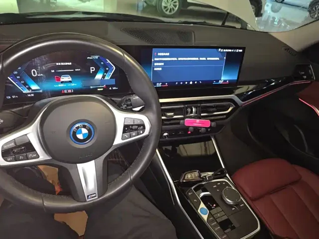 BMW i3 — Фото автомобиля 9