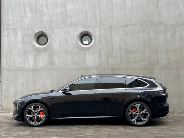 Nio ET5 Touring — Фото автомобиля 11