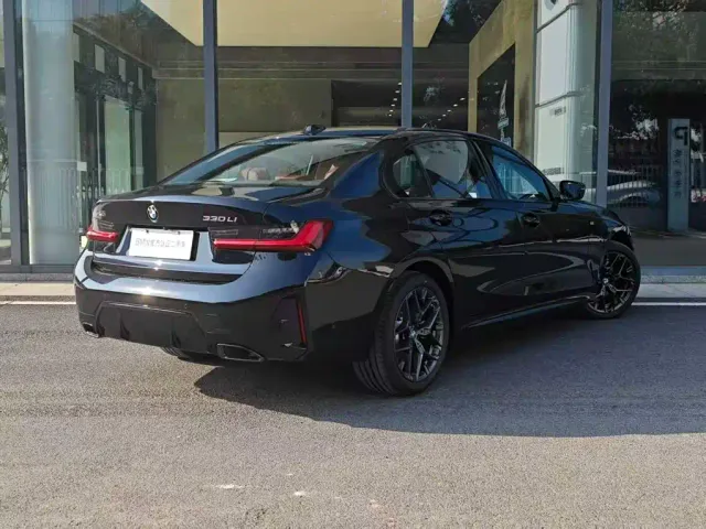 BMW 3 Series — Фото автомобиля 6