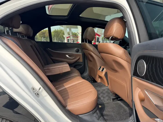 Mercedes-Benz E-Class — Фото автомобиля 9