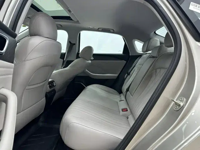 Geely Galaxy Galaxy Stellar 6 2025 125km Long Voyage Edition — Фото автомобиля 6
