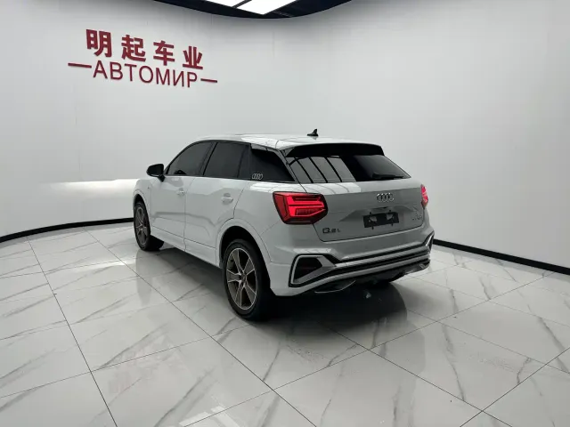 Audi Q2L — Фото автомобиля 8