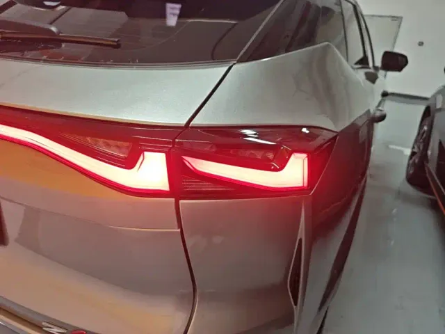 Changan Oshan Z6 EV — Фото автомобиля 7
