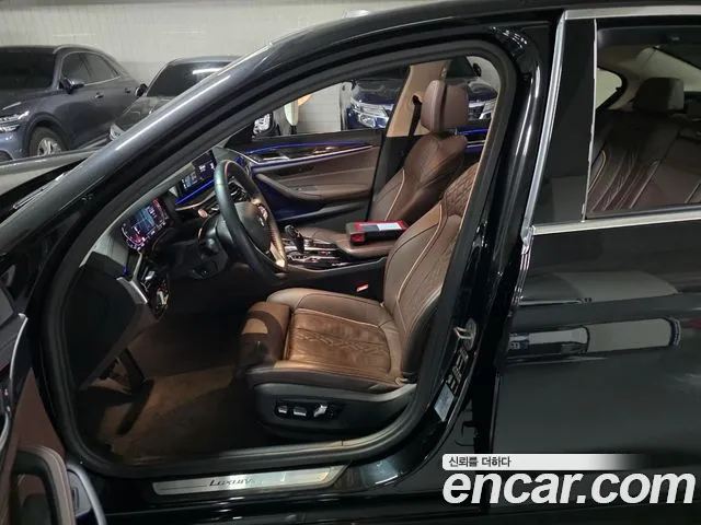 BMW 5 Series G30 — Фото автомобиля 3