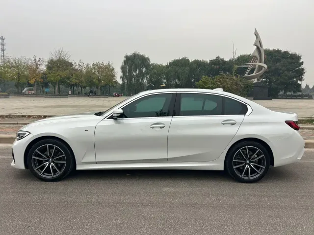 BMW 3 Series — Фото автомобиля 8