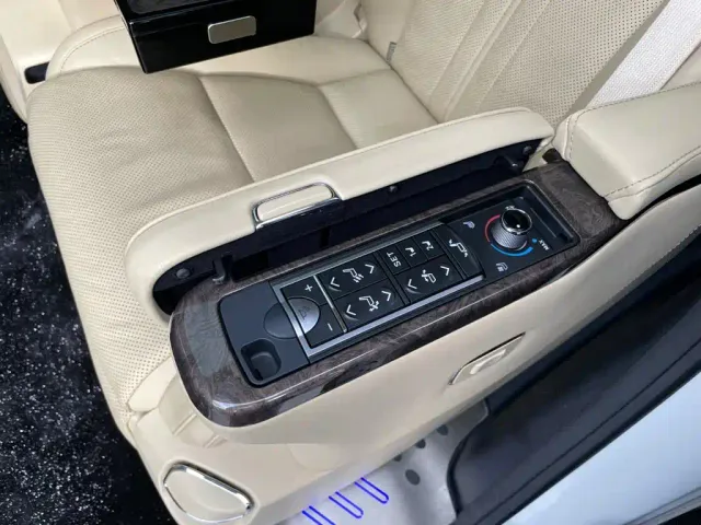 Toyota Vellfire — Фото автомобиля 15
