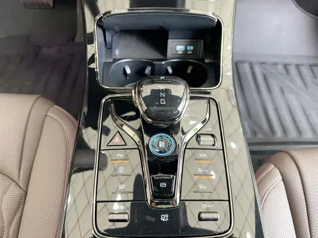 BYD Han 2022 EV Genesis Edition 715KM FWD Premium — Фото автомобиля 19