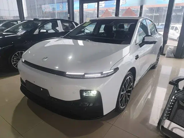 Фотография автомобиля — Leapmotor B01
