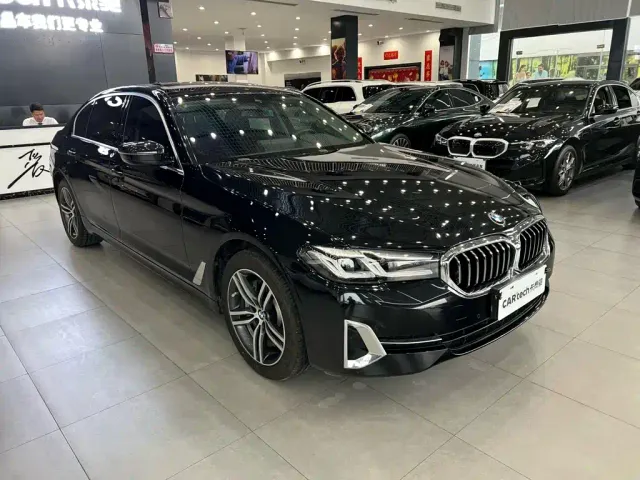 BMW BMW 5 Series 2022 Model Second Facelift 530Li Leading Luxury Package — Фото автомобиля 2