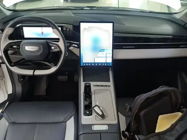 Geely Boyue L — Фото автомобиля 9