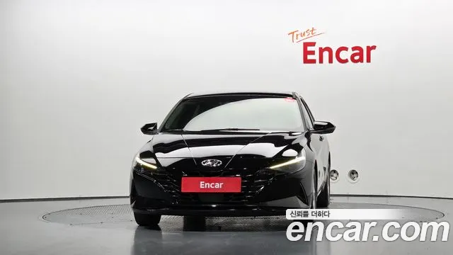 Hyundai AVANTE Avante (CN7) — Фото автомобиля 3