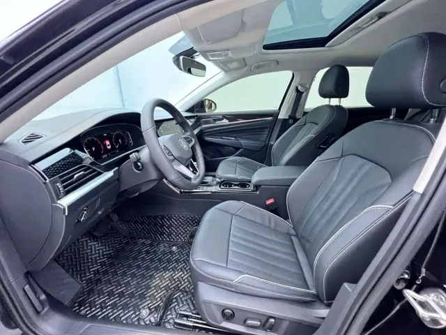 Volkswagen Passat — Фото автомобиля 7
