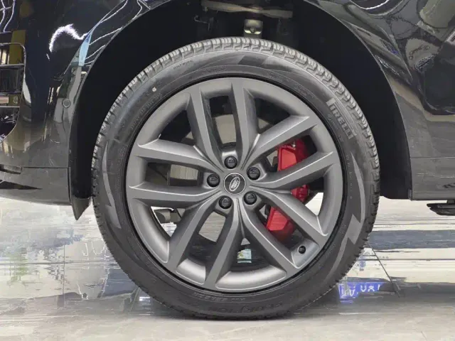Land Rover Range Rover Sport — Фото автомобиля 4