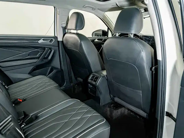 Volkswagen Tiguan L — Фото автомобиля 21