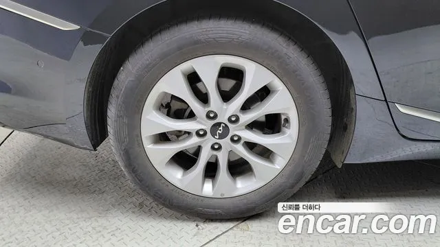 Kia K8 2.5 Бензин 2WD — Фото автомобиля 5