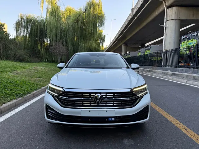 Volkswagen Sagitar — Фото автомобиля 2