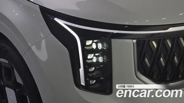 Kia Carnival Generation 4 — Фото автомобиля 22