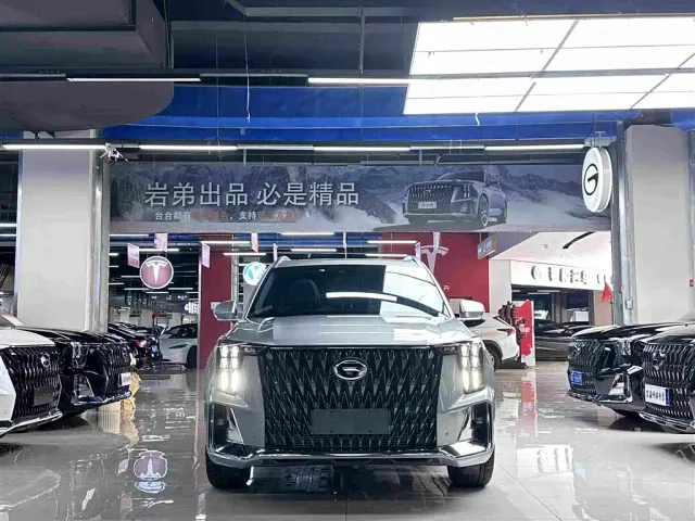 GAC Trumpchi GS8 — Фото автомобиля 4