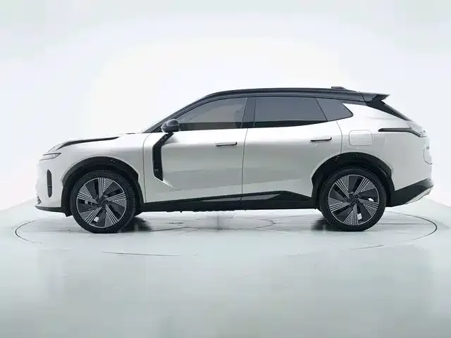 Lynk & Co 08 EM-P — Фото автомобиля 5