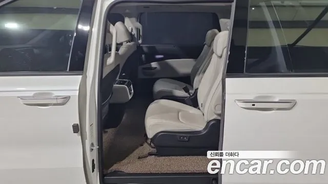 Kia Carnival 4th Gen — Фото автомобиля 11