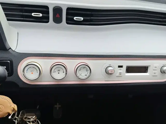 Wuling Hongguang Mini EV — Фото автомобиля 12