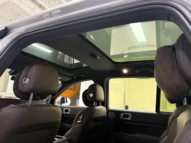 Li Auto L8 — Фото автомобиля 14