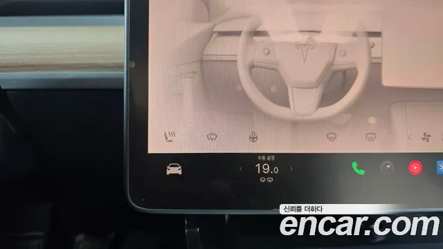 Tesla Model Y — Фото автомобиля 26