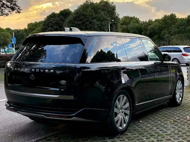 Land Rover Range Rover — Фото автомобиля 9