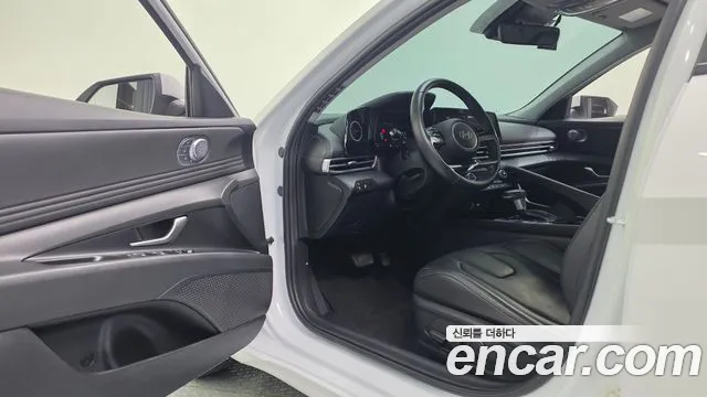 Hyundai Avante CN7 — Фото автомобиля 10