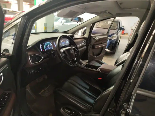 GAC Trumpchi M6 — Фото автомобиля 17
